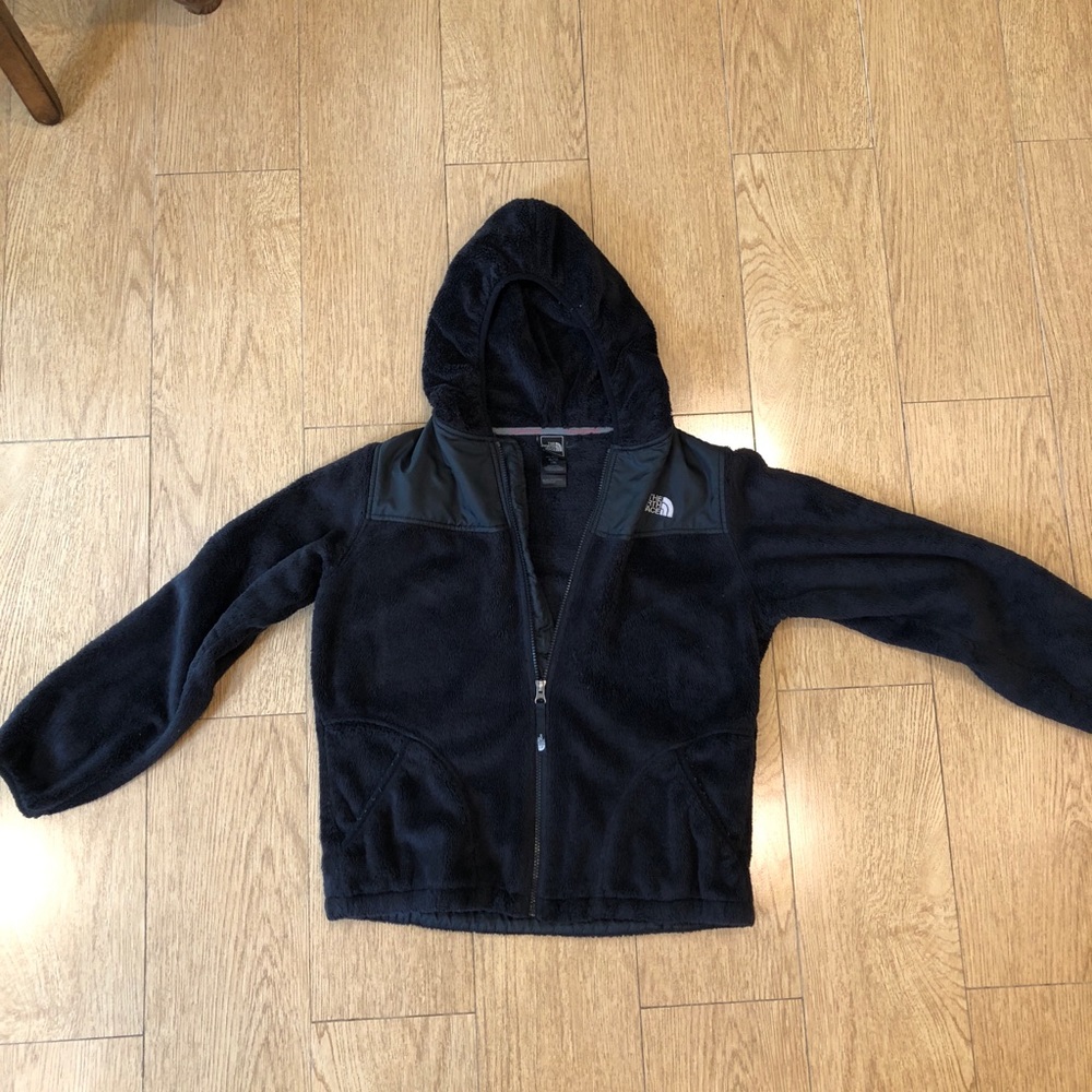 Soft black fleece north face jacket with hood